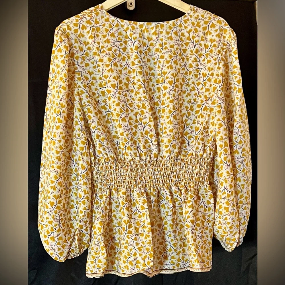 NWT Max Studio MUST HAVE! Fitted to accentuate curves, and very flattering. - Picture 2 of 9
